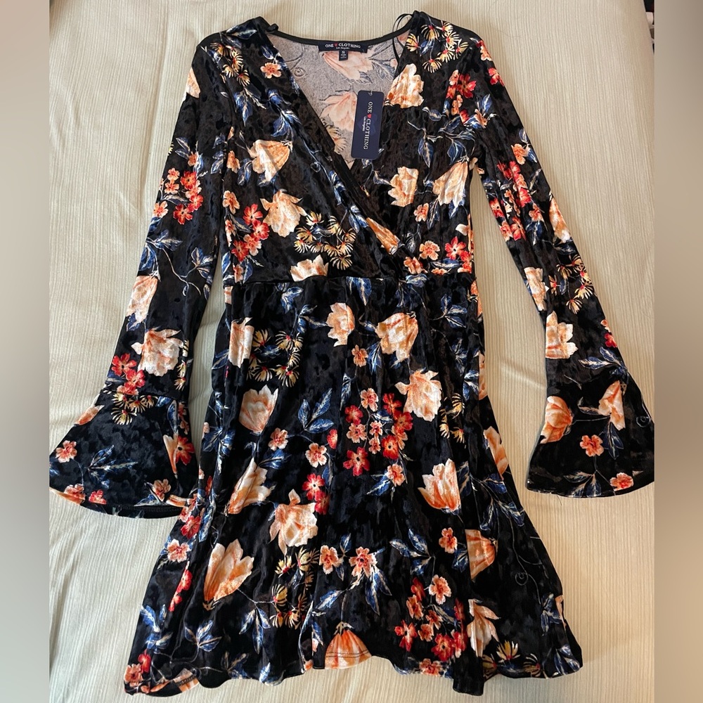 Floral Velvet Boutique Long Sleeve Dress Size S